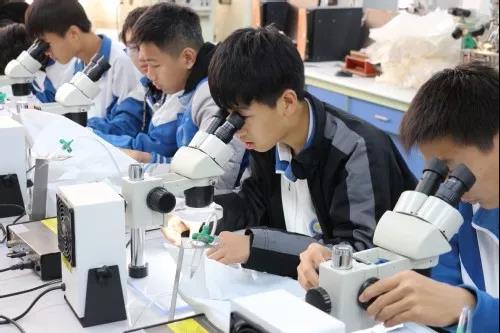 本学期高中生进我校学访实践活动圆满收官
