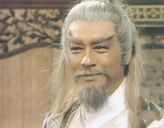 人生哲理之“夸人又夸不到位，是很尬的事”