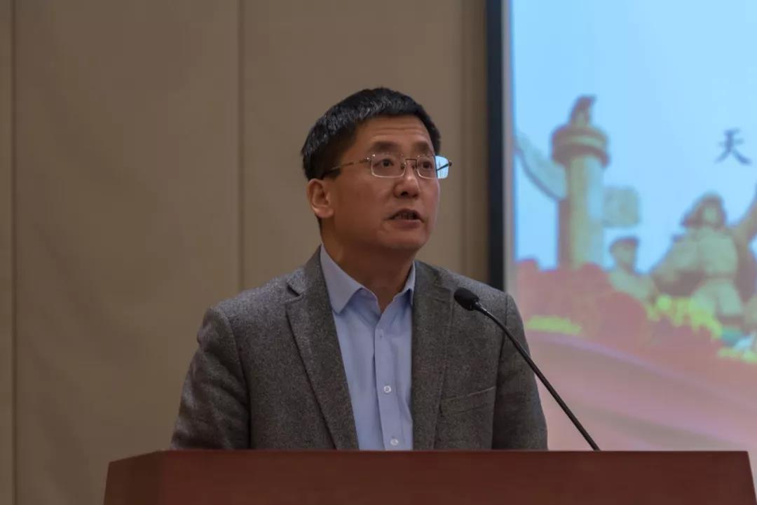 校党委中心组举行学习第23次以“维护核心、铸就忠诚、担当作为、抓实支部"为主题的教育实践活动