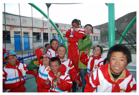 天津同学聚会|《新闻联播》为这位天大校友学雷锋的新方式点赞